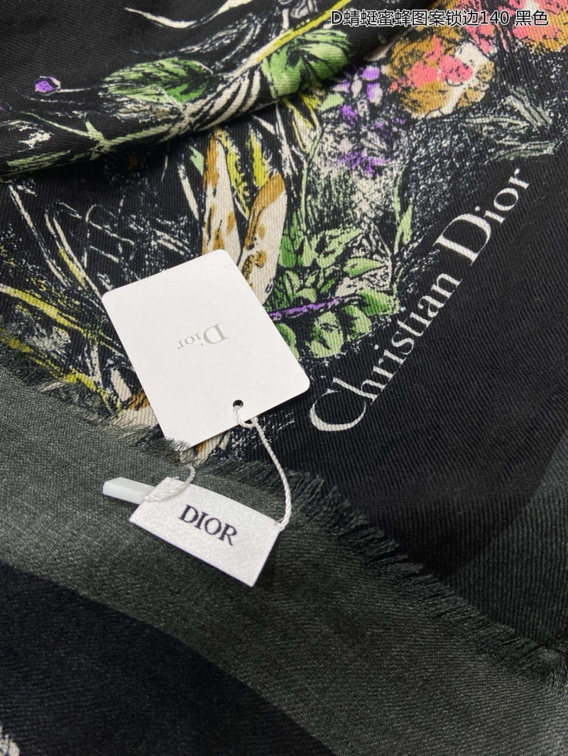 CHRISTIAN DIOR